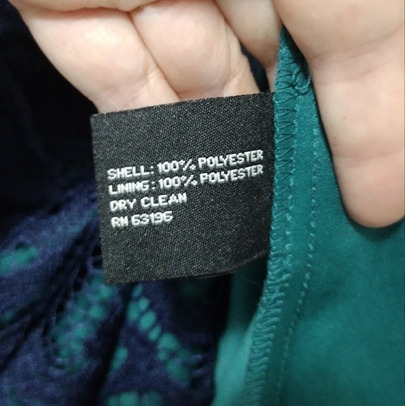 Vintage-Inspired Sleeveless Lace Navy and Green Dress - Picture 4 of 5